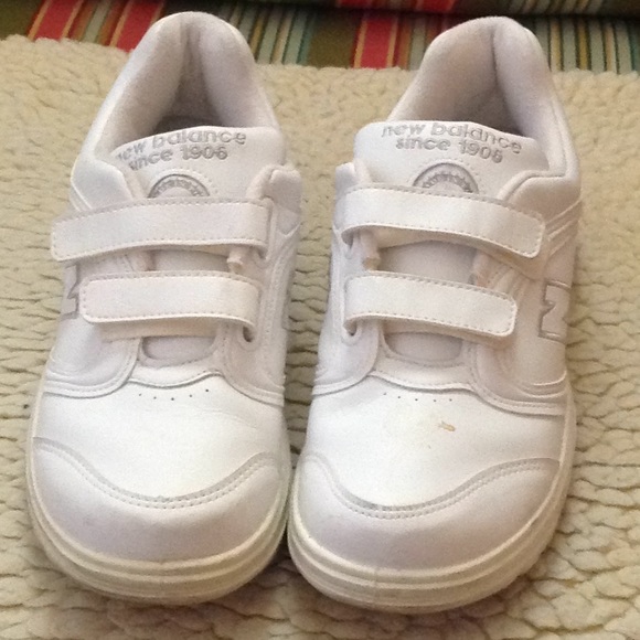 new balance sneakers with velcro straps